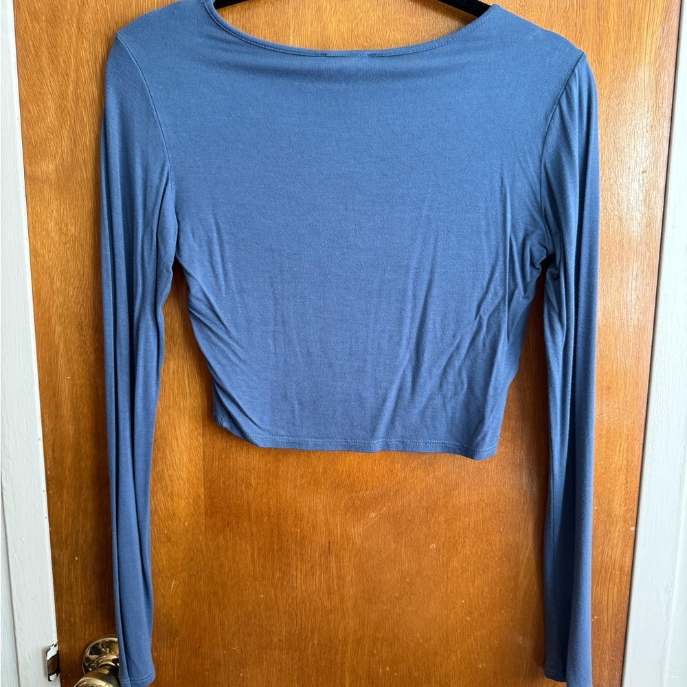 Wet Seal Blue Long Sleeve Crop Top - Picture 2 of 3